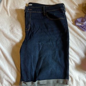 Like new Old Navy jeans shorts dark wash